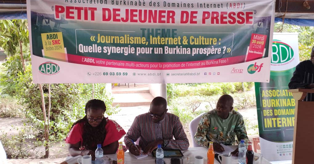 L’Association Burkinabè des Domaines Internet (ABDI) s’entretient avec les journalistes pour une bonne combinaison du trio « Journalisme, Internet et Culture »
